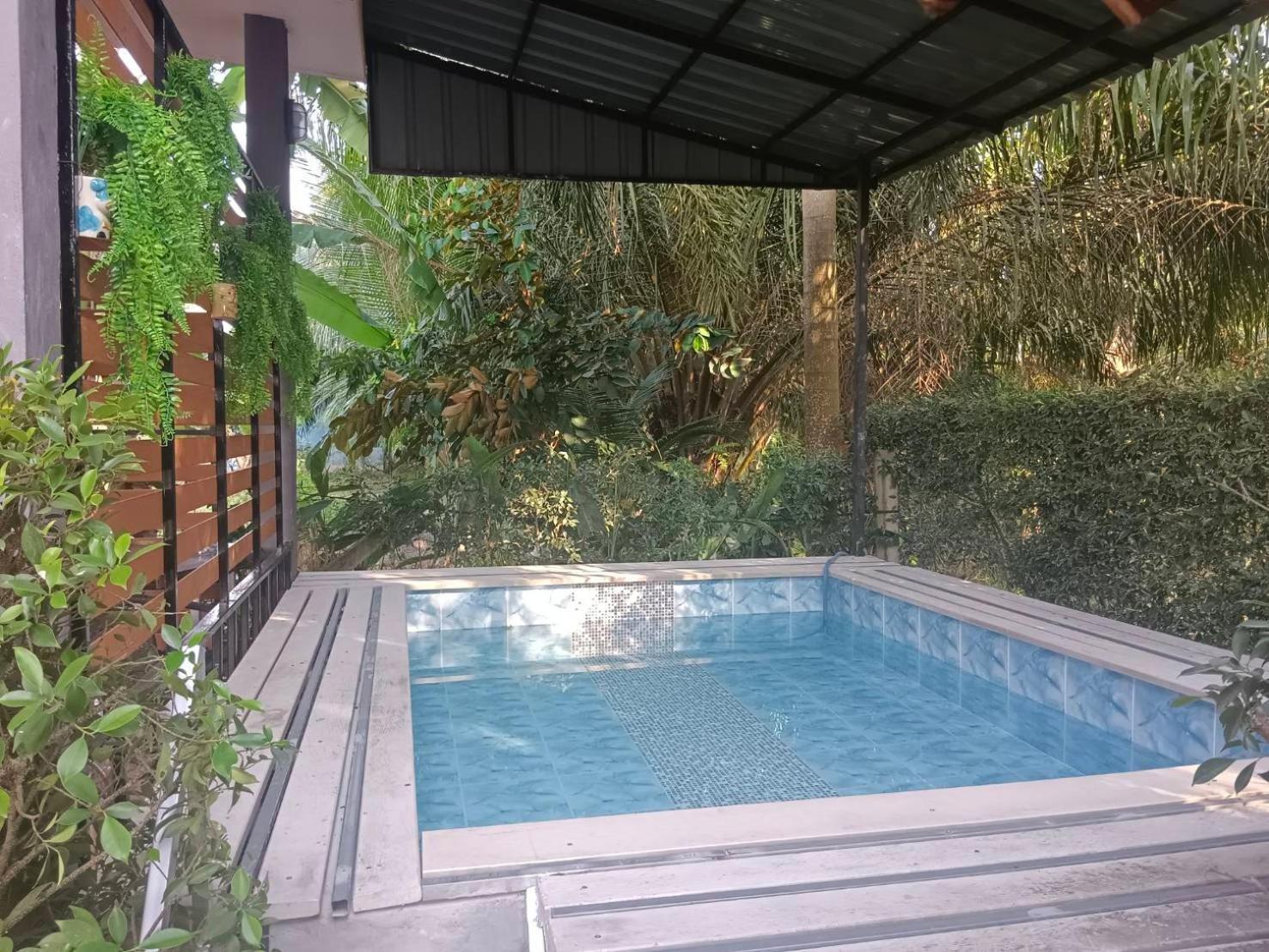 Hotel Maruay Surat Thani Esterno foto